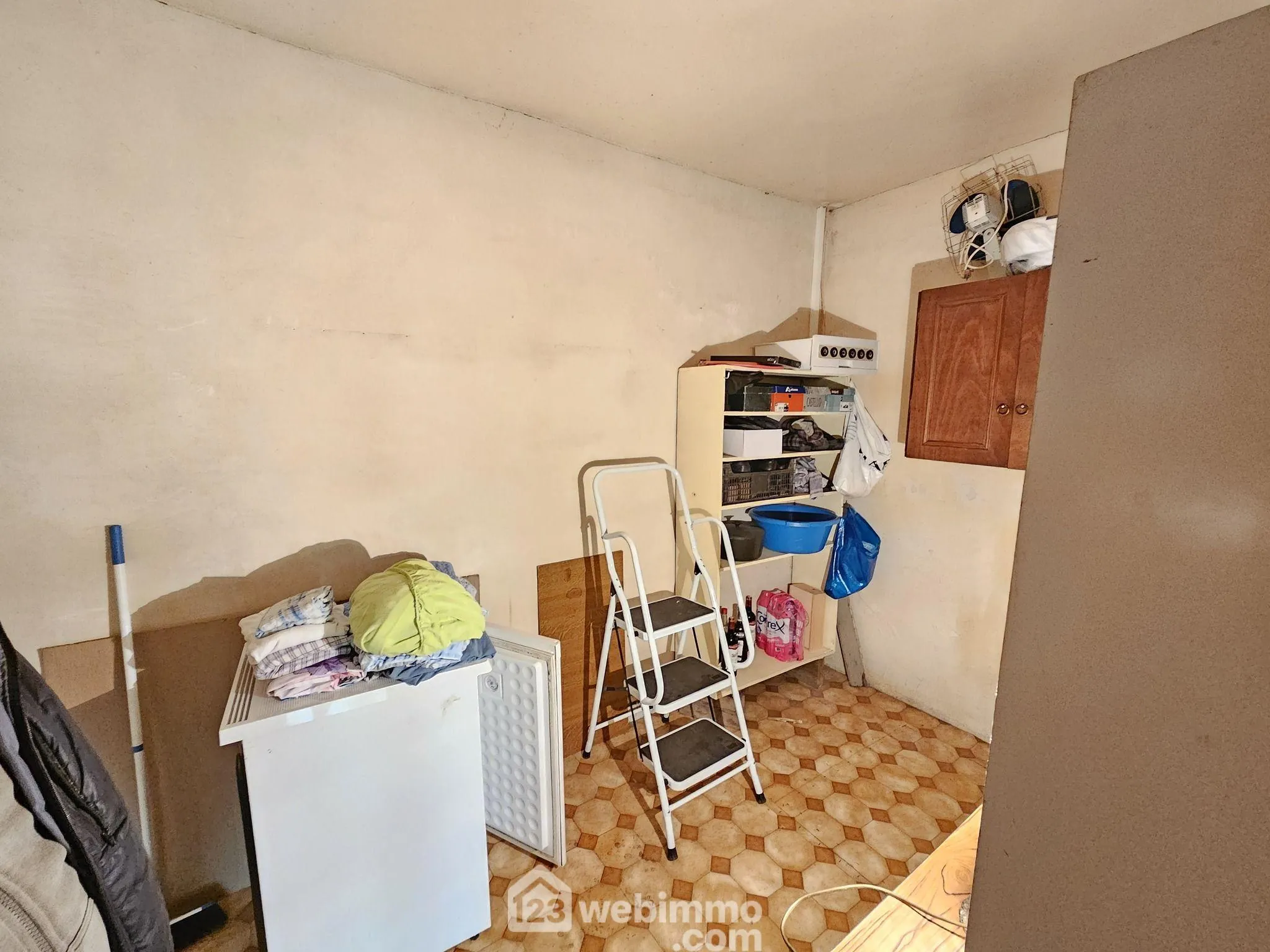 Charmante longère en briques et ardoises avec garage et terrain clos à Rouy 