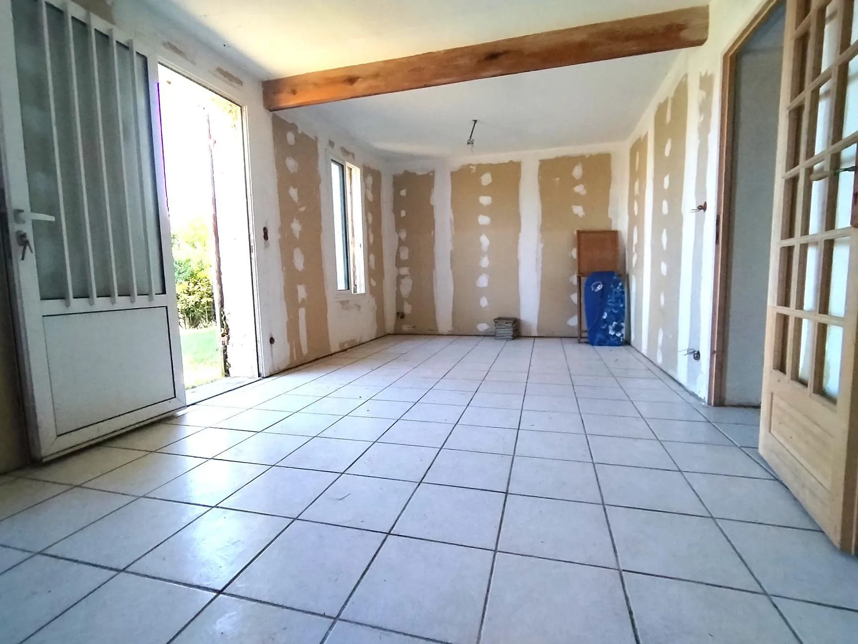 Maison à rénover à Langoiran avec jardin et garage - 2 chambres 