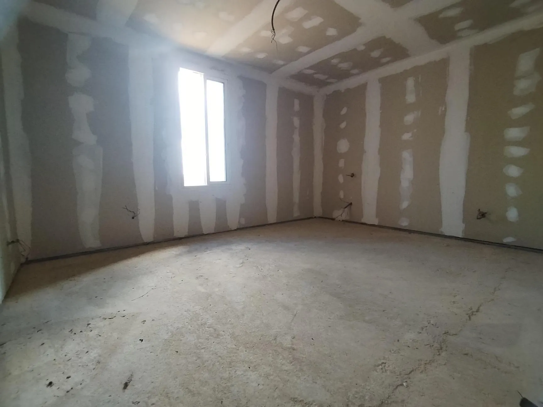 Maison à rénover à Langoiran avec jardin et garage - 2 chambres 