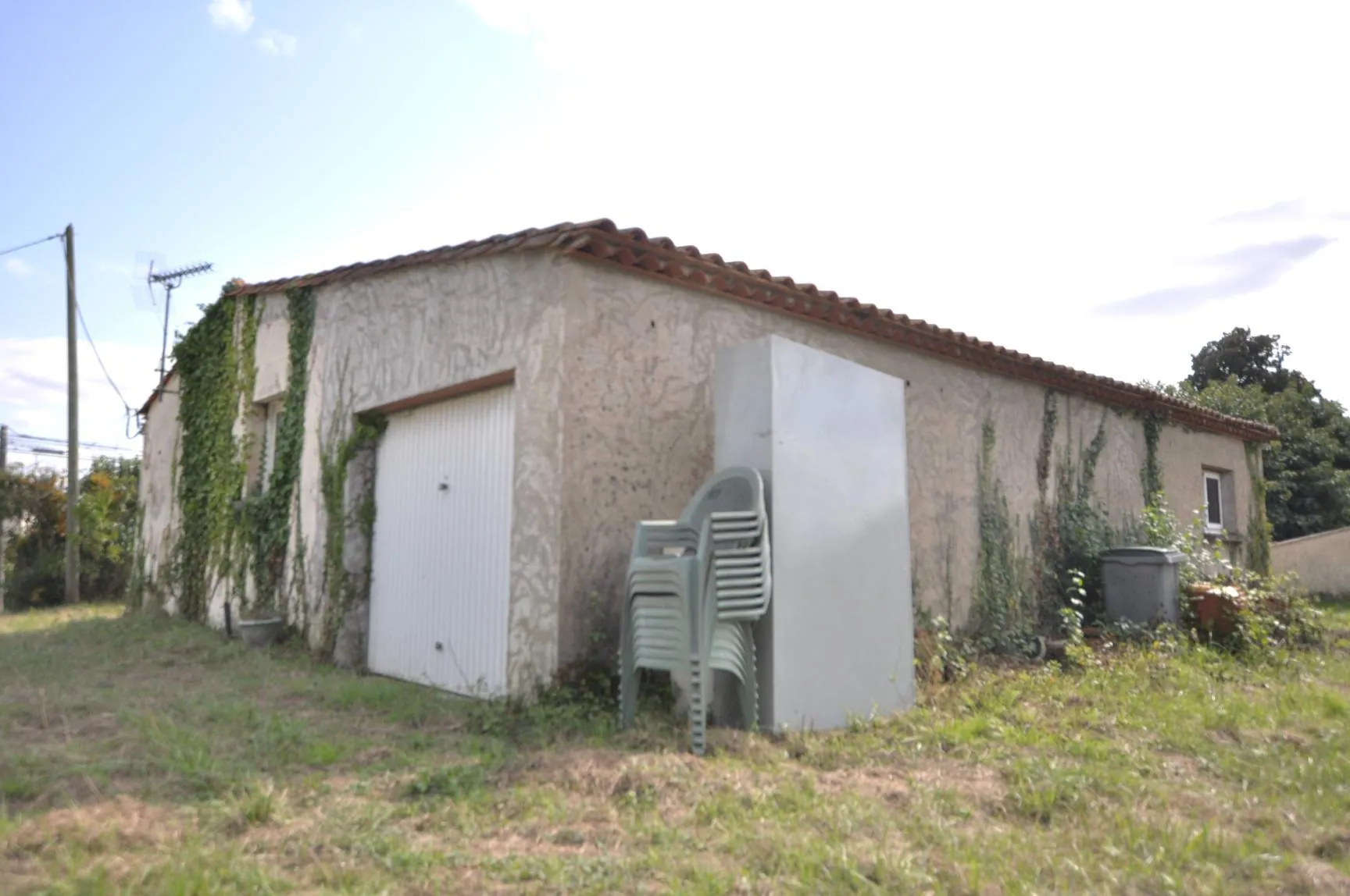 Maison à rénover à Langoiran avec jardin et garage - 2 chambres 