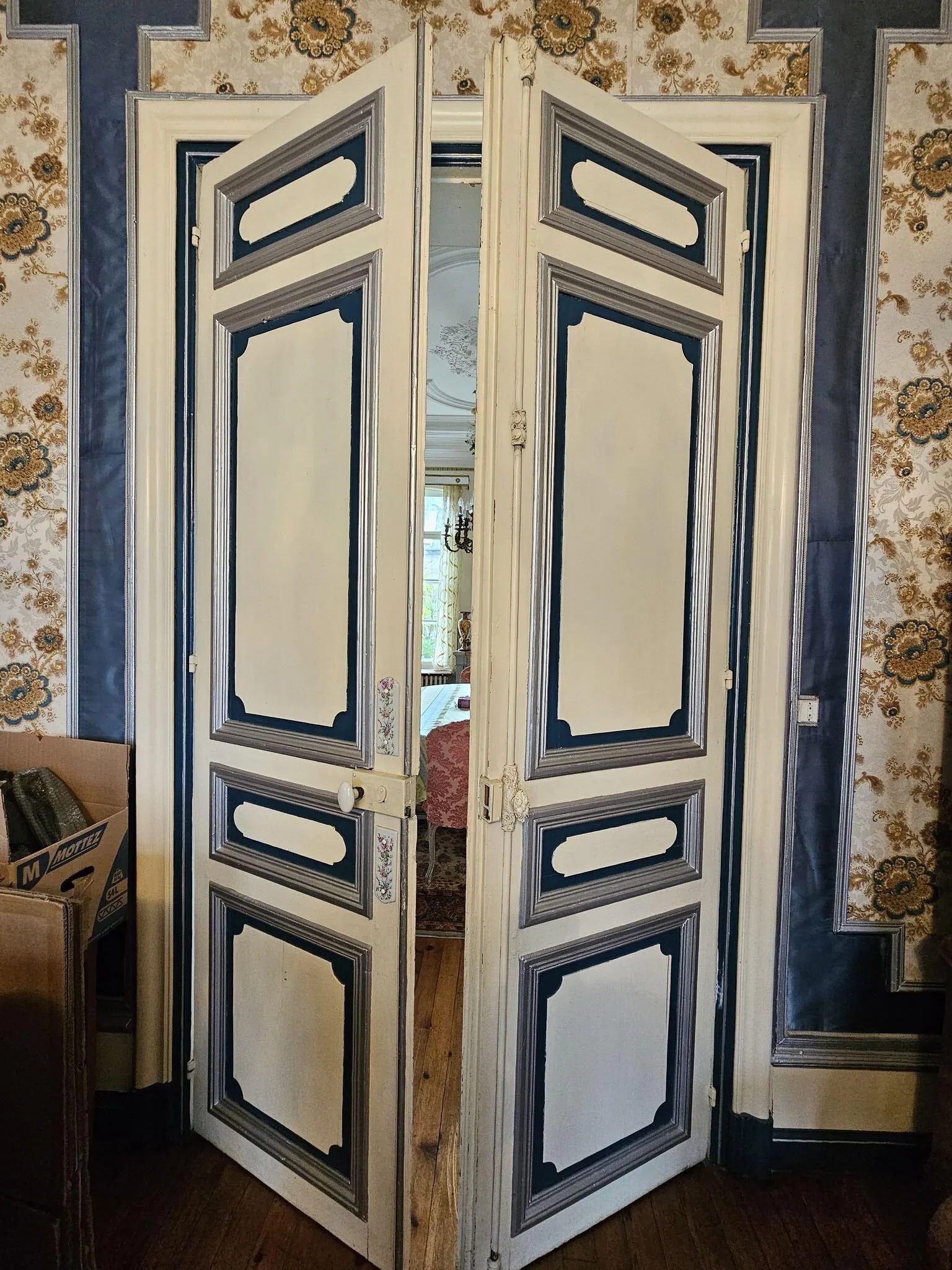 Maison bourgeoise de 353 m² à Crépuy avec jardin et dépendances 