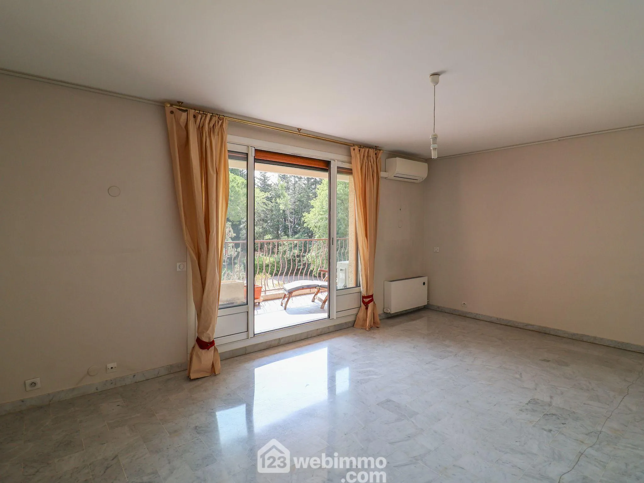 Bel appartement de 69m² avec terrasse à Marseille dans résidence calme 