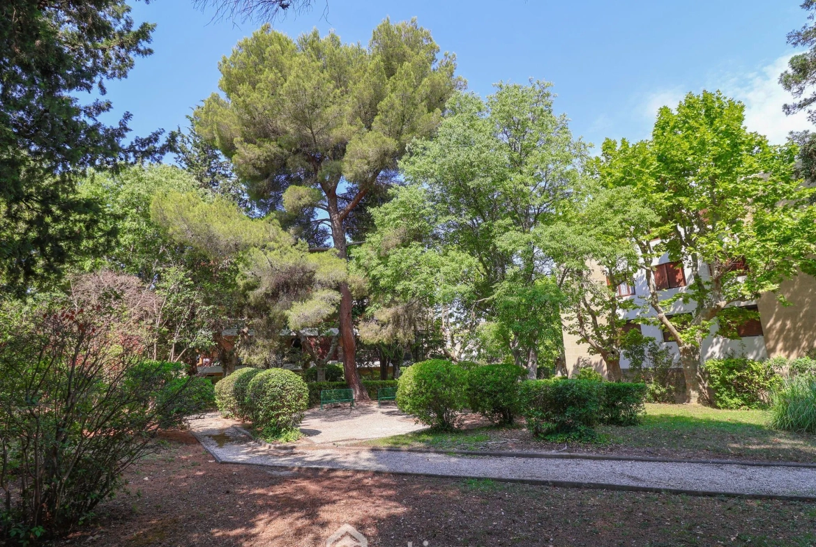 Bel appartement de 69m² avec terrasse à Marseille dans résidence calme 