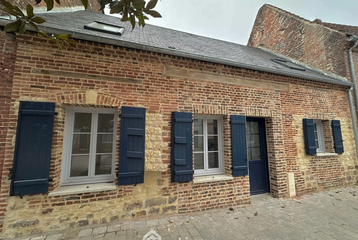 Maison rénovée de 97m² à Crécy-sur-Serre avec cour et grande pièce de vie 