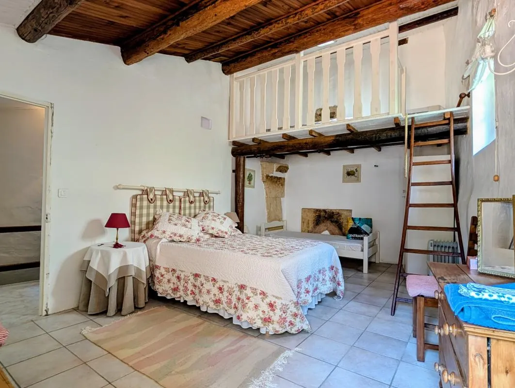 Maison de village avec terrasse et cave à Saint Bonnet du Gard 