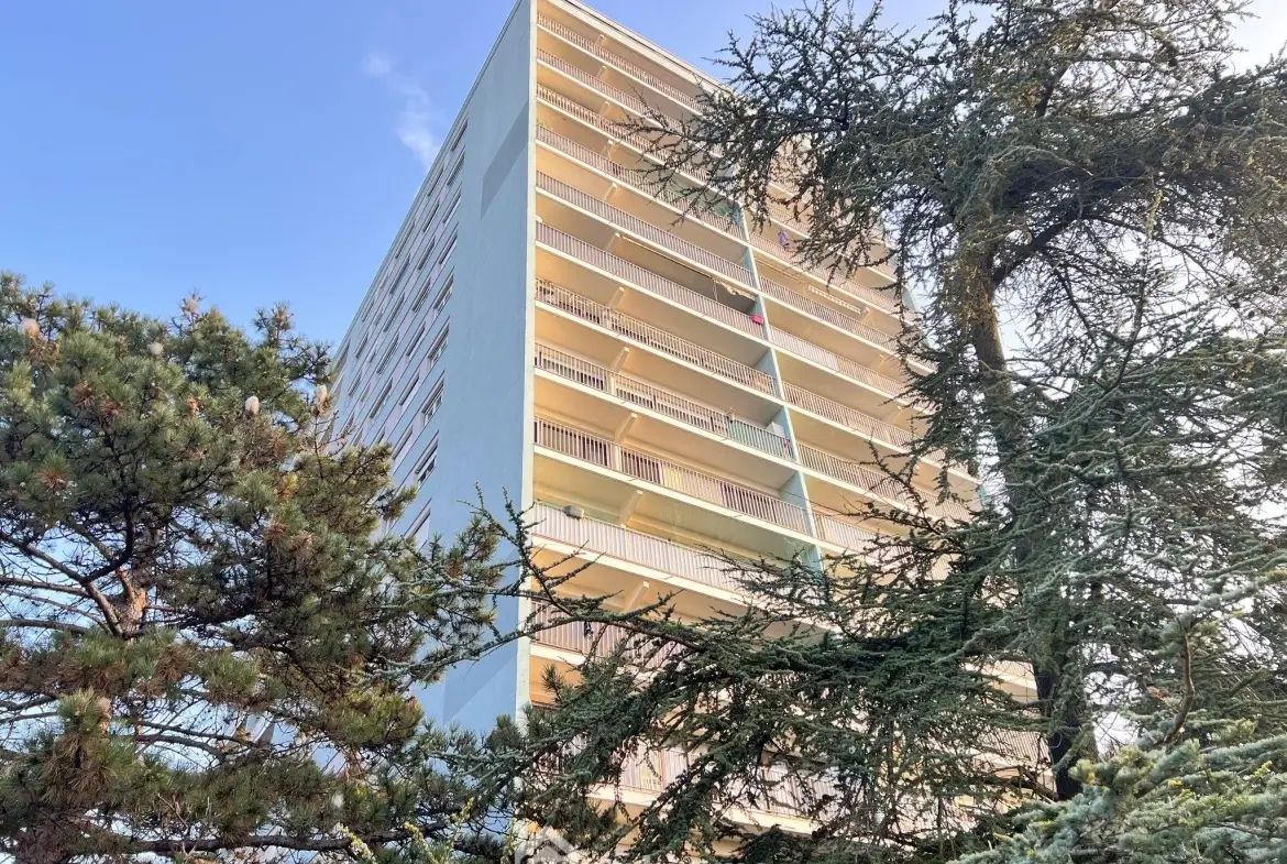 Très bel appartement 4 pièces de 92 m² à Thiais avec loggia et parking 