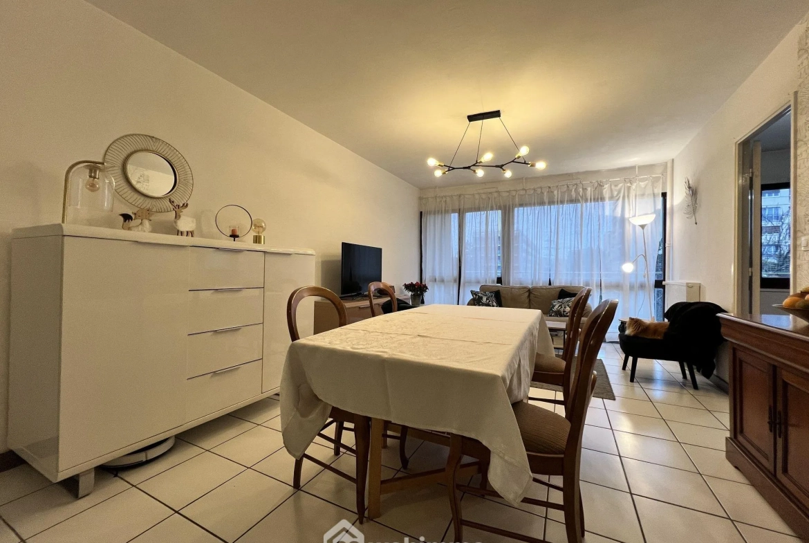 Très bel appartement 4 pièces de 92 m² à Thiais avec loggia et parking 