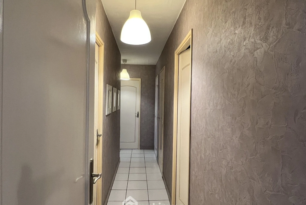 Très bel appartement 4 pièces de 92 m² à Thiais avec loggia et parking 