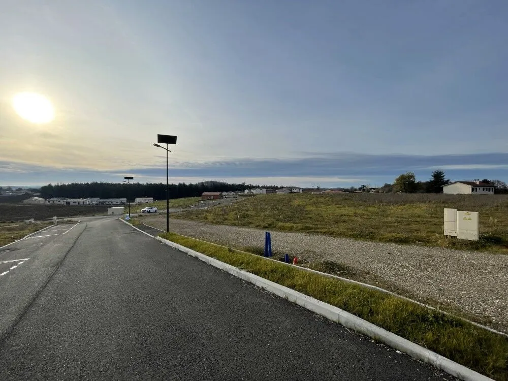 Terrain constructible de 554 m² à Bon-Encontre proche Agen 