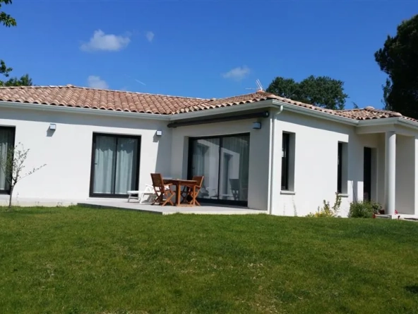 Maison neuve à construire avec 3 chambres, garage et grands espaces - Projet personnalisé