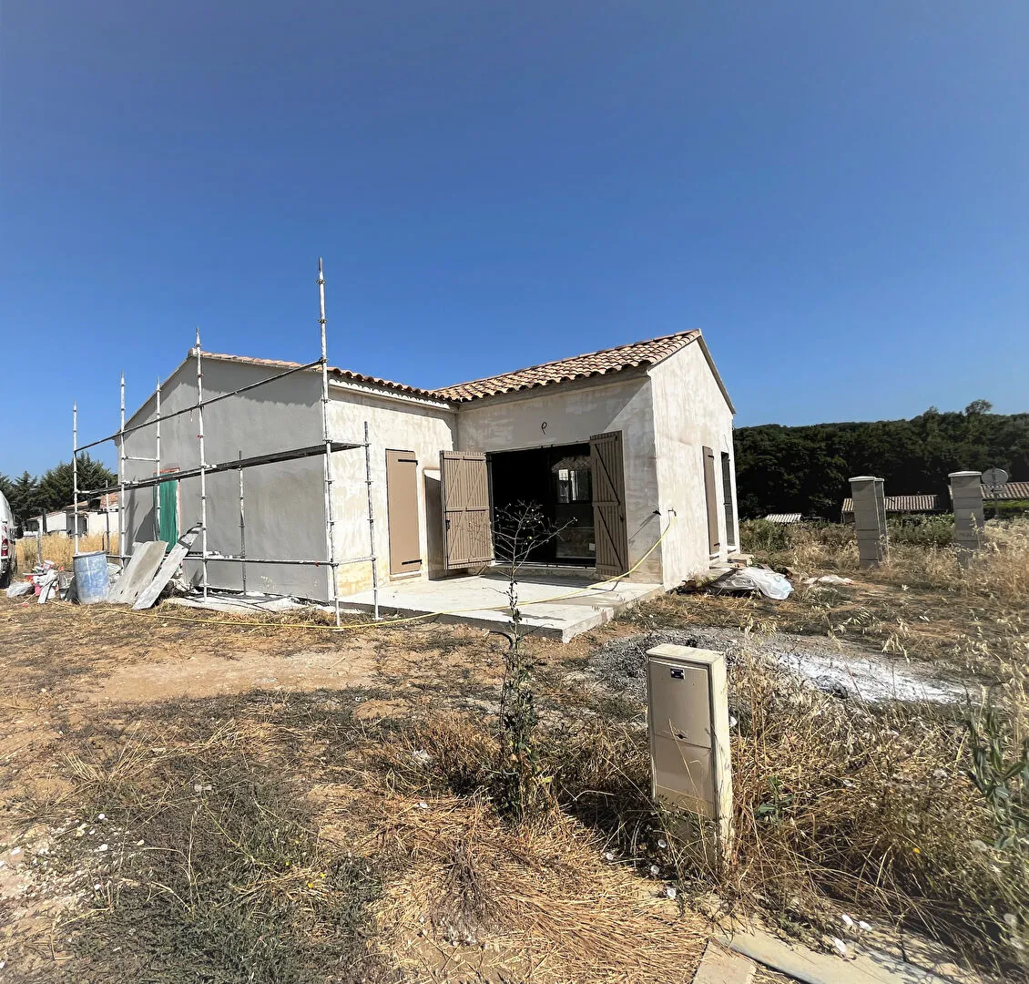 Villa neuve de plain-pied à Saignon avec 3 chambres et garage 