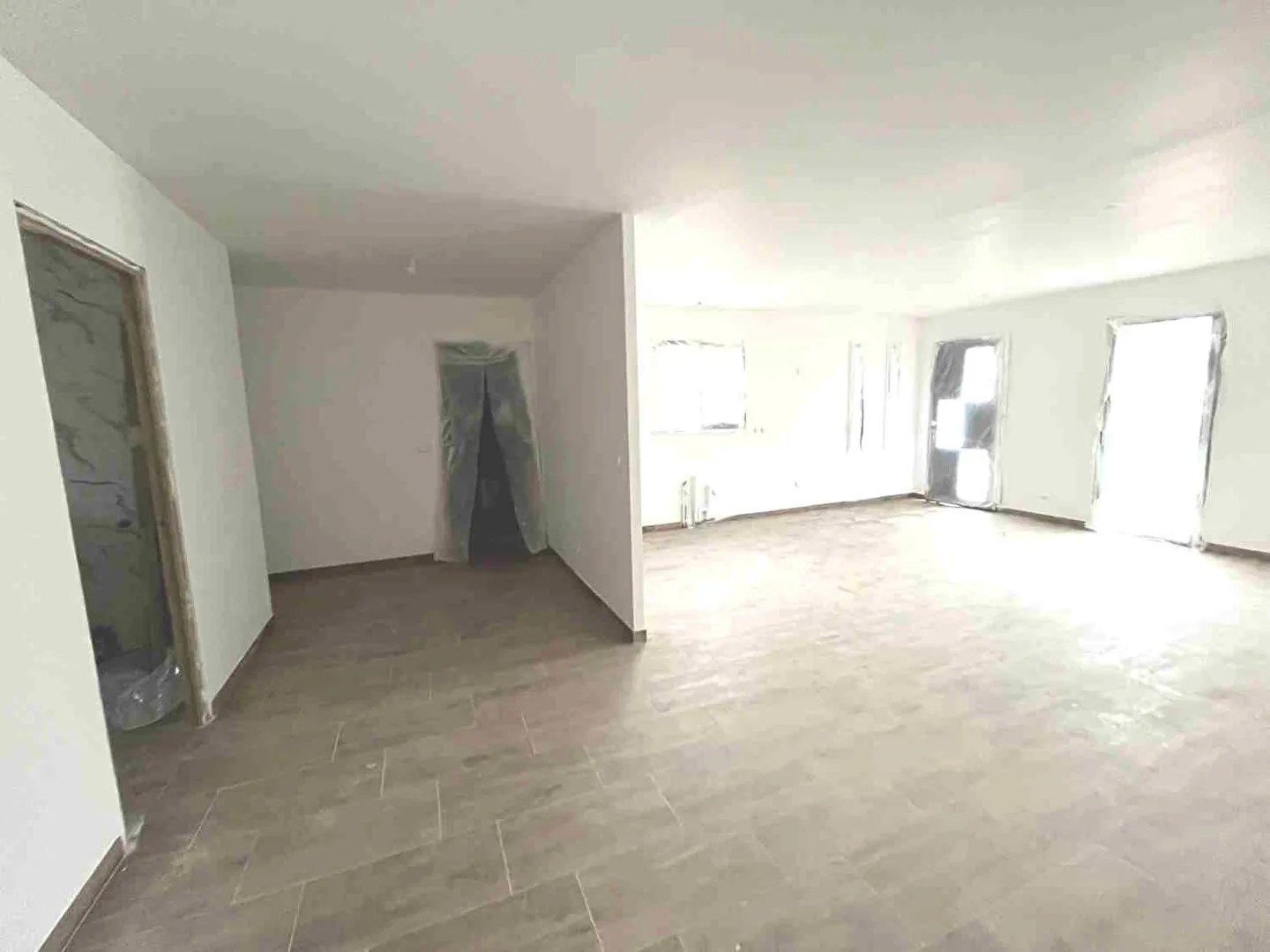 Villa neuve de plain-pied à Saignon avec 3 chambres et garage 