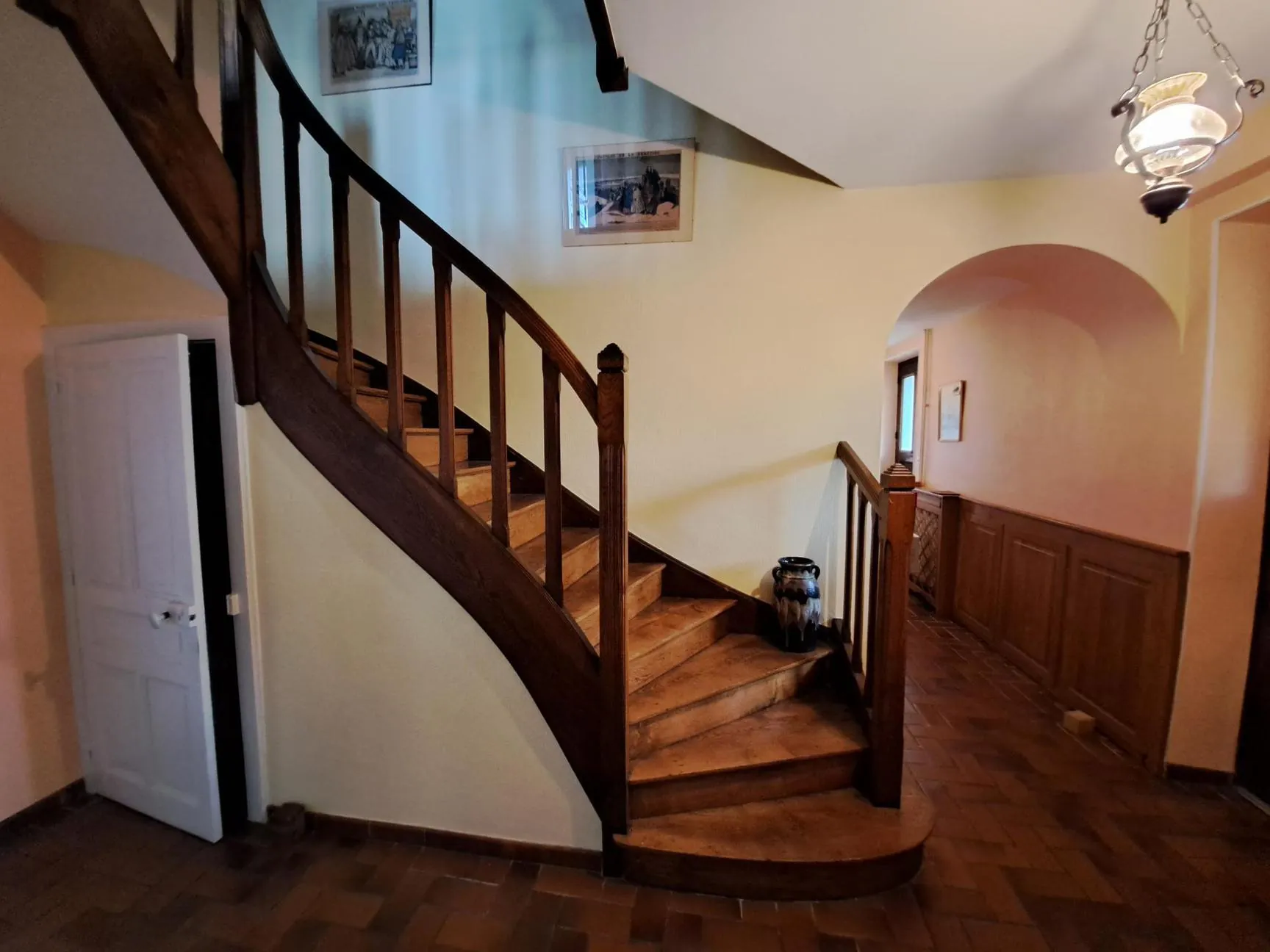 Maison bourgeoise de 220 m² à Docelles, potentiel immobilier exceptionnel 