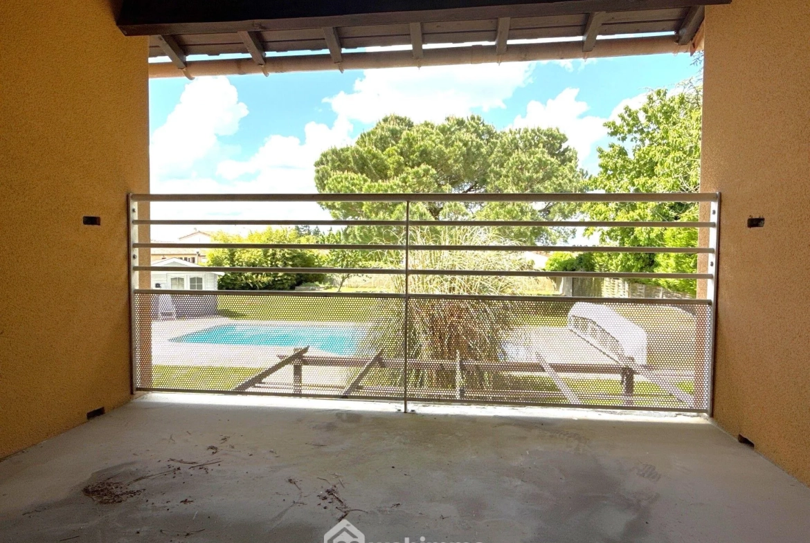 Maison de 160 m² avec piscine et grange à Saint-Martin-la-Pallu 
