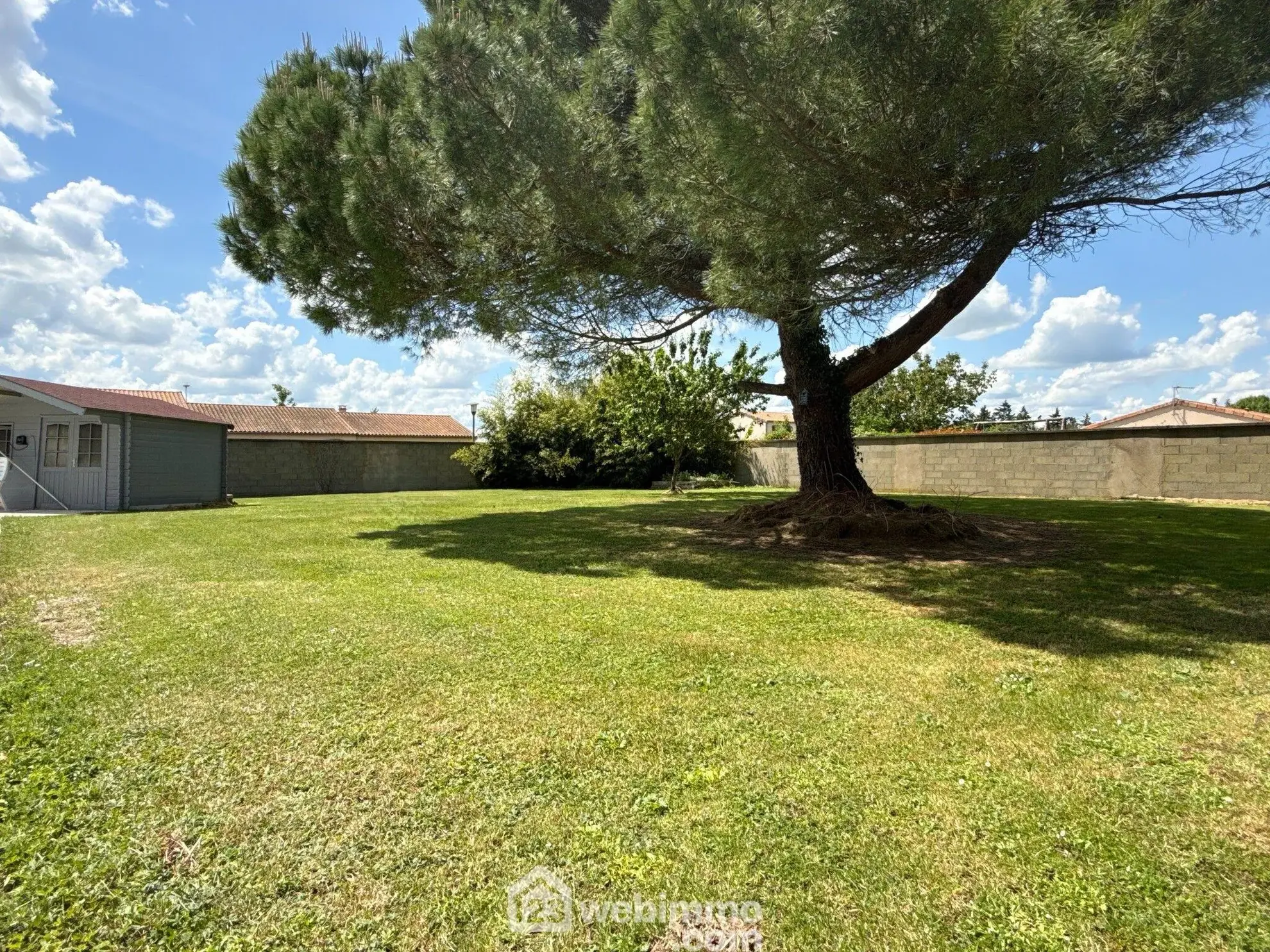 Maison de 160 m² avec piscine et grange à Saint-Martin-la-Pallu 
