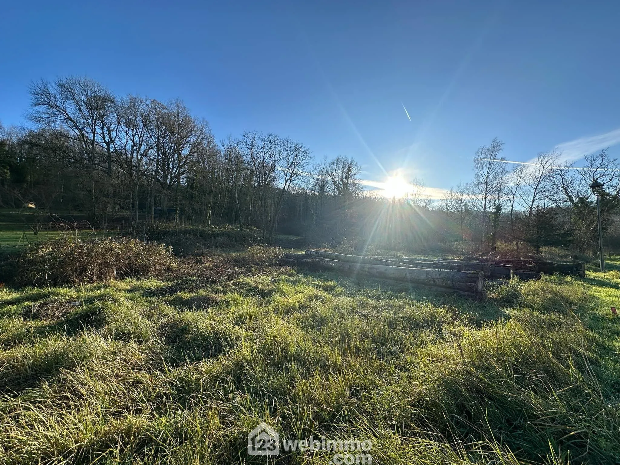 Terrain constructible de 987 m² à Vorges - Calme et viabilisé 