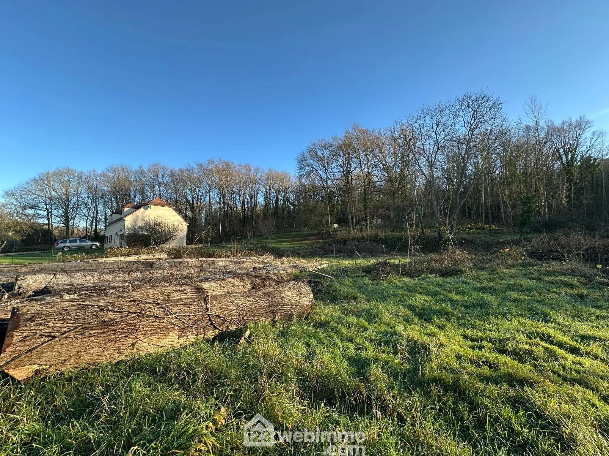 Terrain constructible de 987 m² à Vorges - Calme et viabilisé 