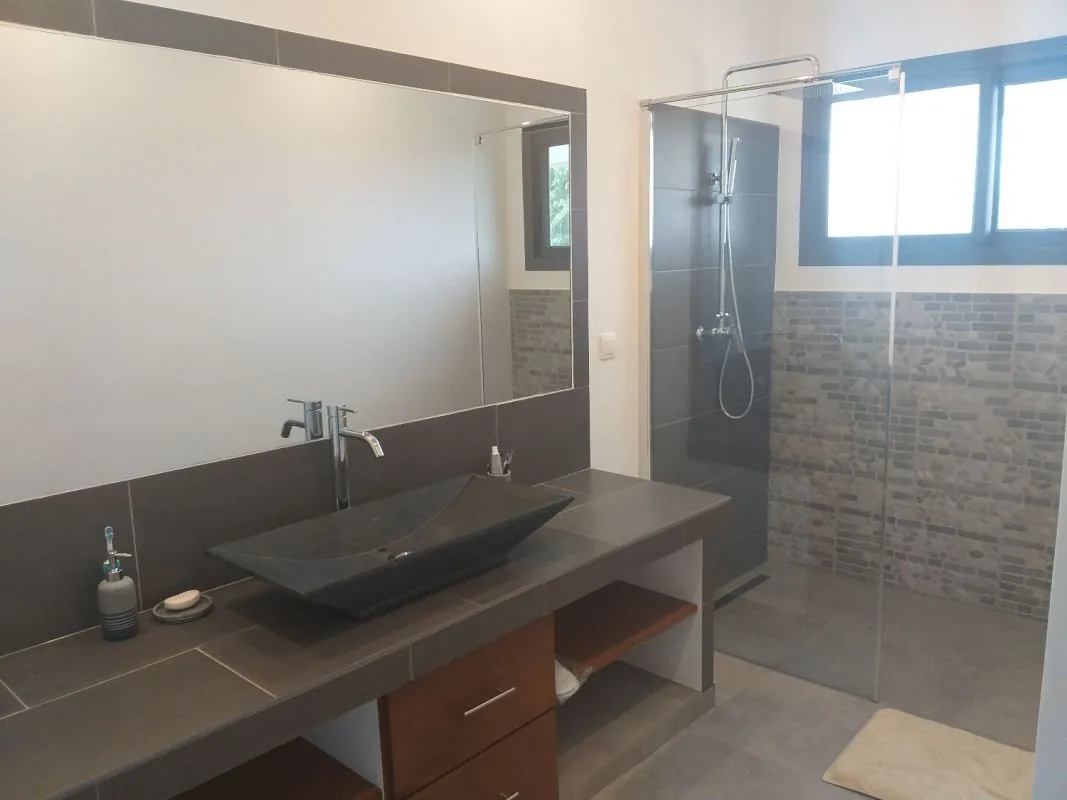 Maison neuve de 109m² avec 4 chambres à Litz, proche des routes principales 