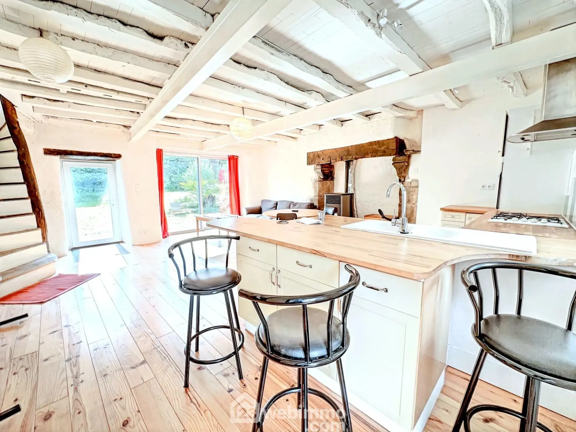 Maison provençale rénovée à Ploërmel avec jardin et potentiel d'extension 