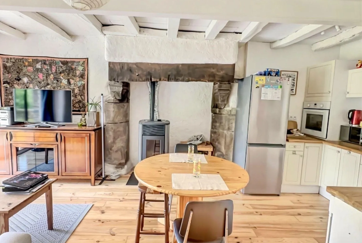 Maison provençale rénovée à Ploërmel avec jardin et potentiel d'extension 