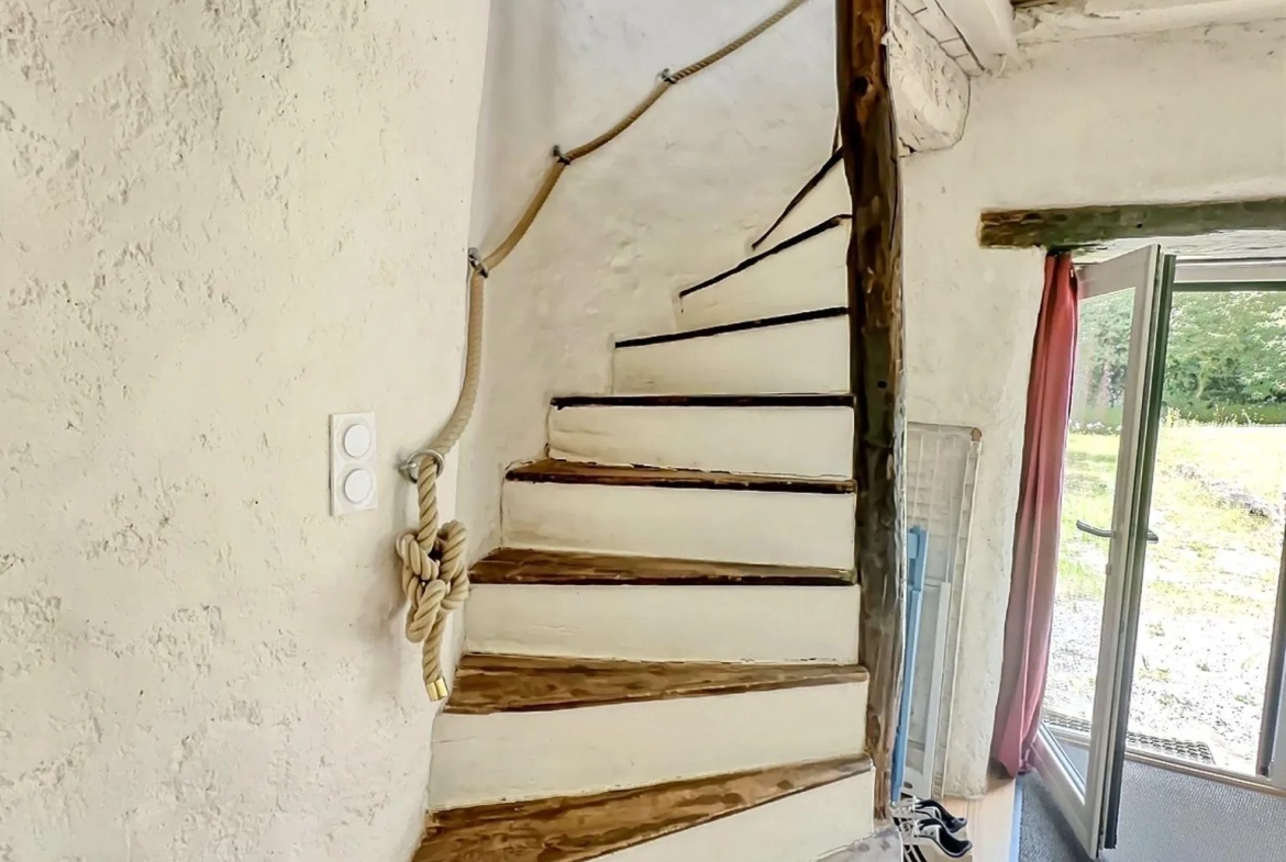 Maison provençale rénovée à Ploërmel avec jardin et potentiel d'extension 