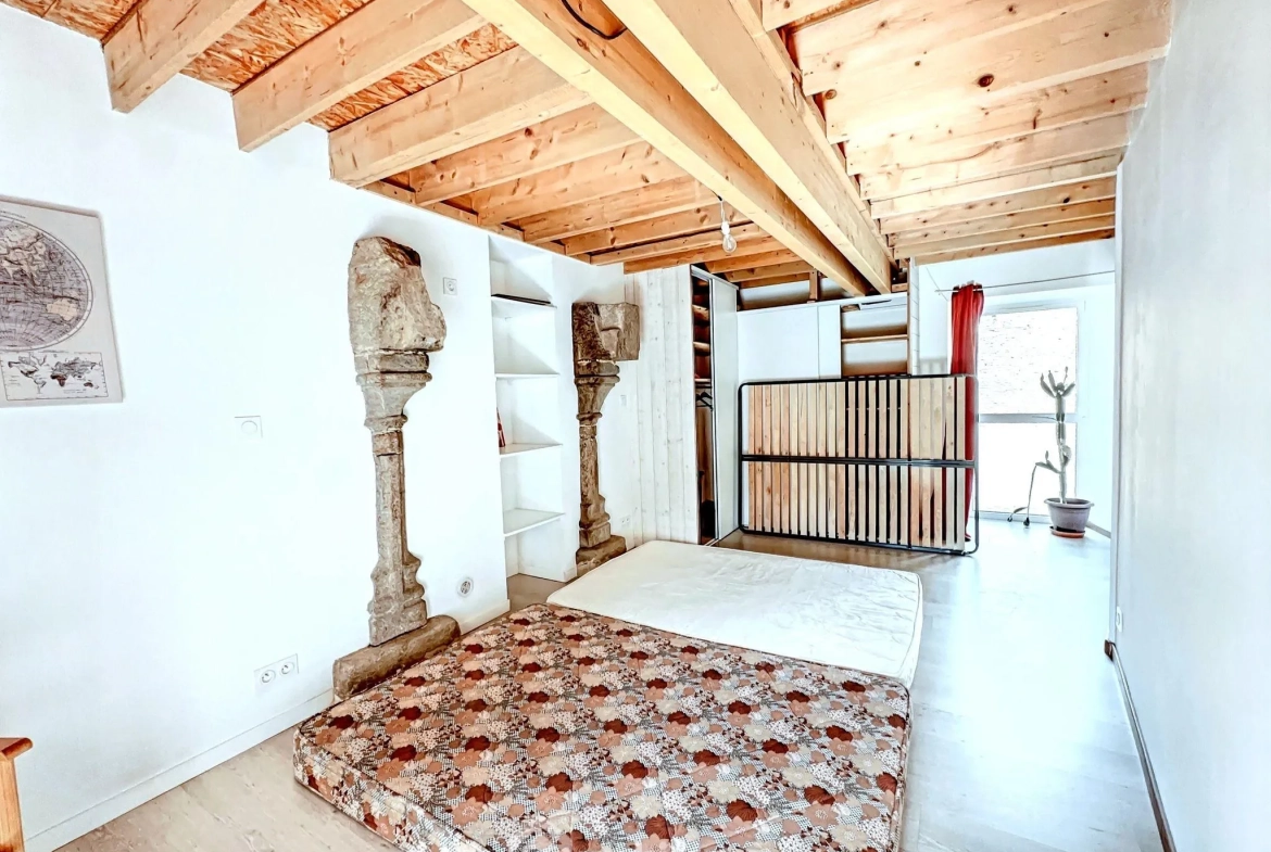 Maison provençale rénovée à Ploërmel avec jardin et potentiel d'extension 