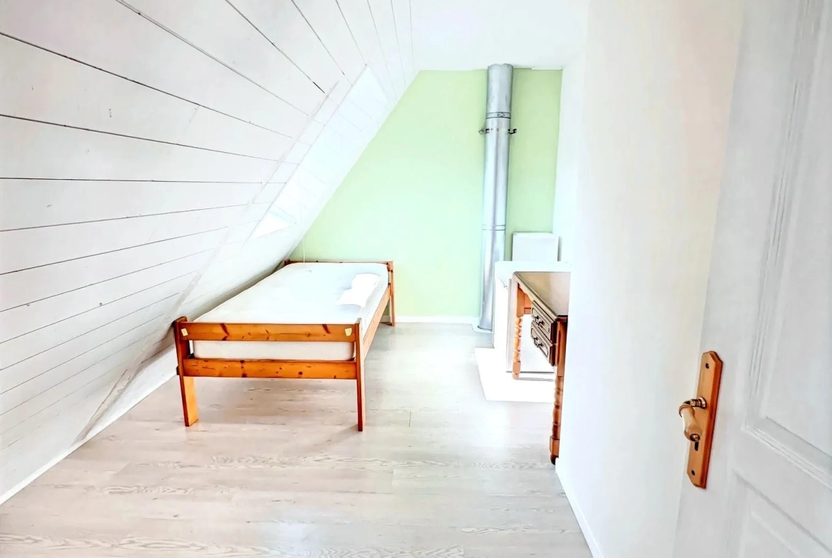 Maison provençale rénovée à Ploërmel avec jardin et potentiel d'extension 