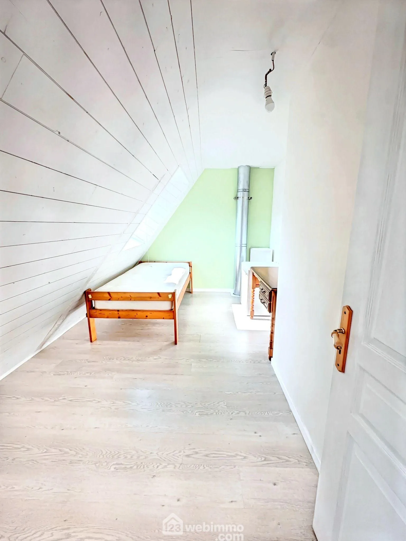 Maison provençale rénovée à Ploërmel avec jardin et potentiel d'extension 