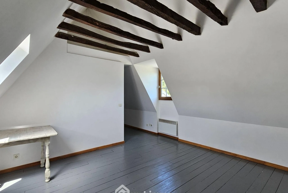 Appartement T1 bis rénové de 26 m² à Nay - Vue imprenable en centre-ville 