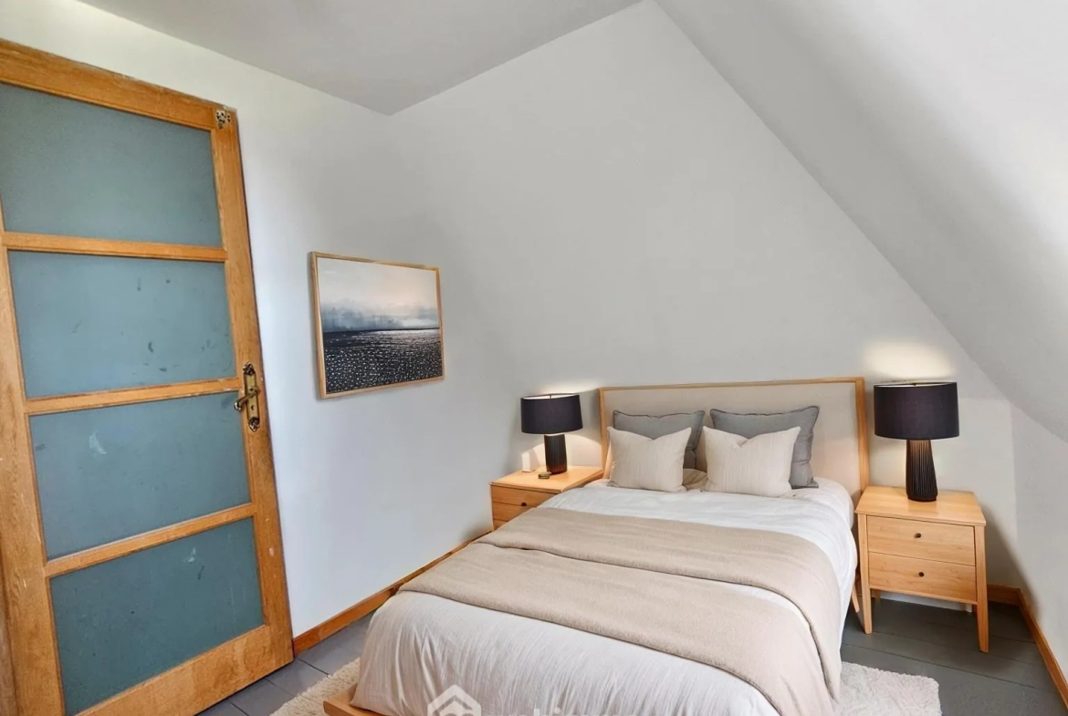 Appartement T1 bis rénové de 26 m² à Nay - Vue imprenable en centre-ville 