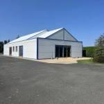 Bâtiment modulable de 255 m² à Ploumilliau pour activité de stockage ou location