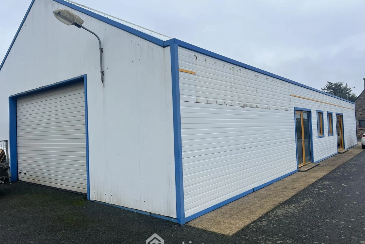Bâtiment modulable de 255 m² à Ploumilliau pour activité de stockage ou location 