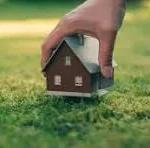 Terrain constructible à Carlus, viabilisé et idéal pour votre projet résidentiel