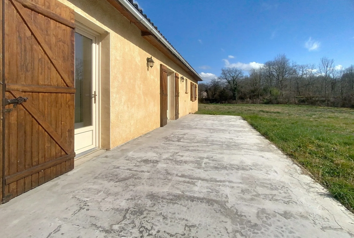 Maison à vendre à Monestiés - 89,28 m², 2 chambres, terrasse, vue campagne 