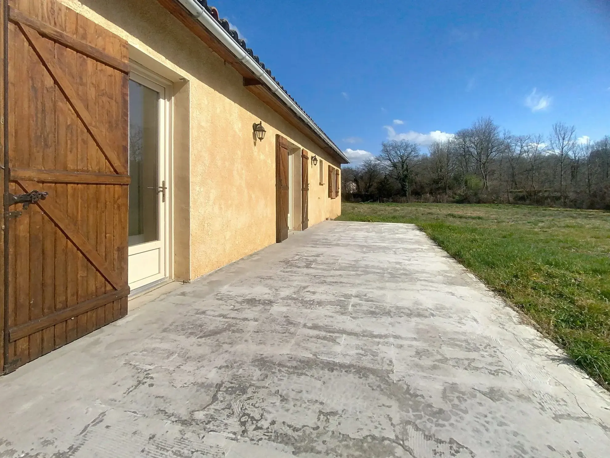 Maison à vendre à Monestiés - 89,28 m², 2 chambres, terrasse, vue campagne 