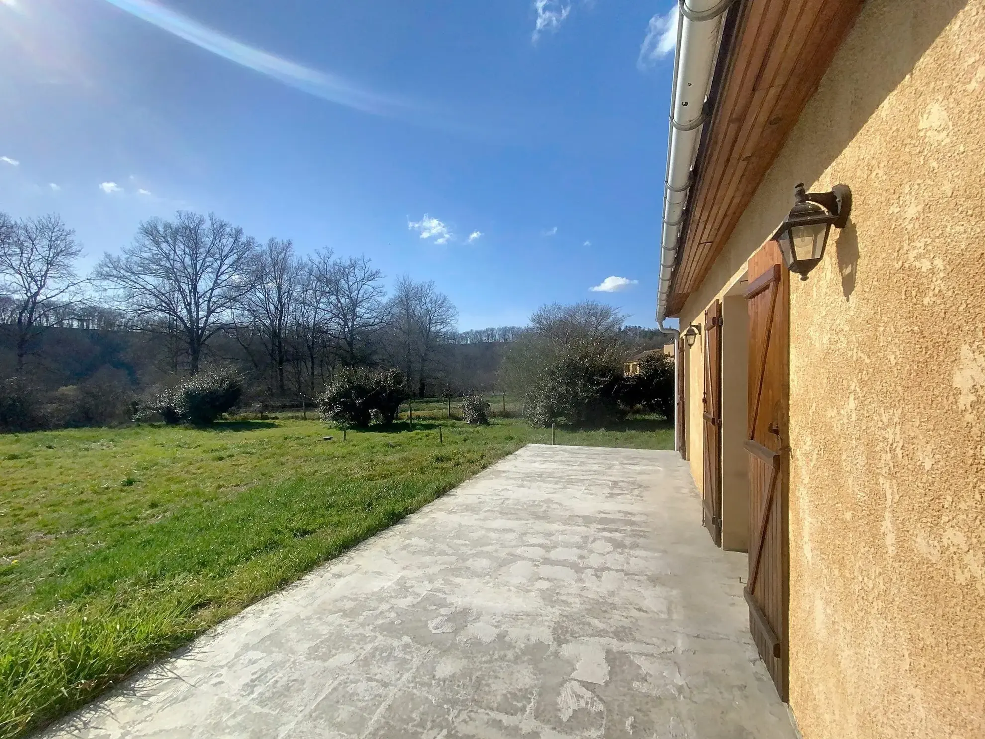 Maison à vendre à Monestiés - 89,28 m², 2 chambres, terrasse, vue campagne 