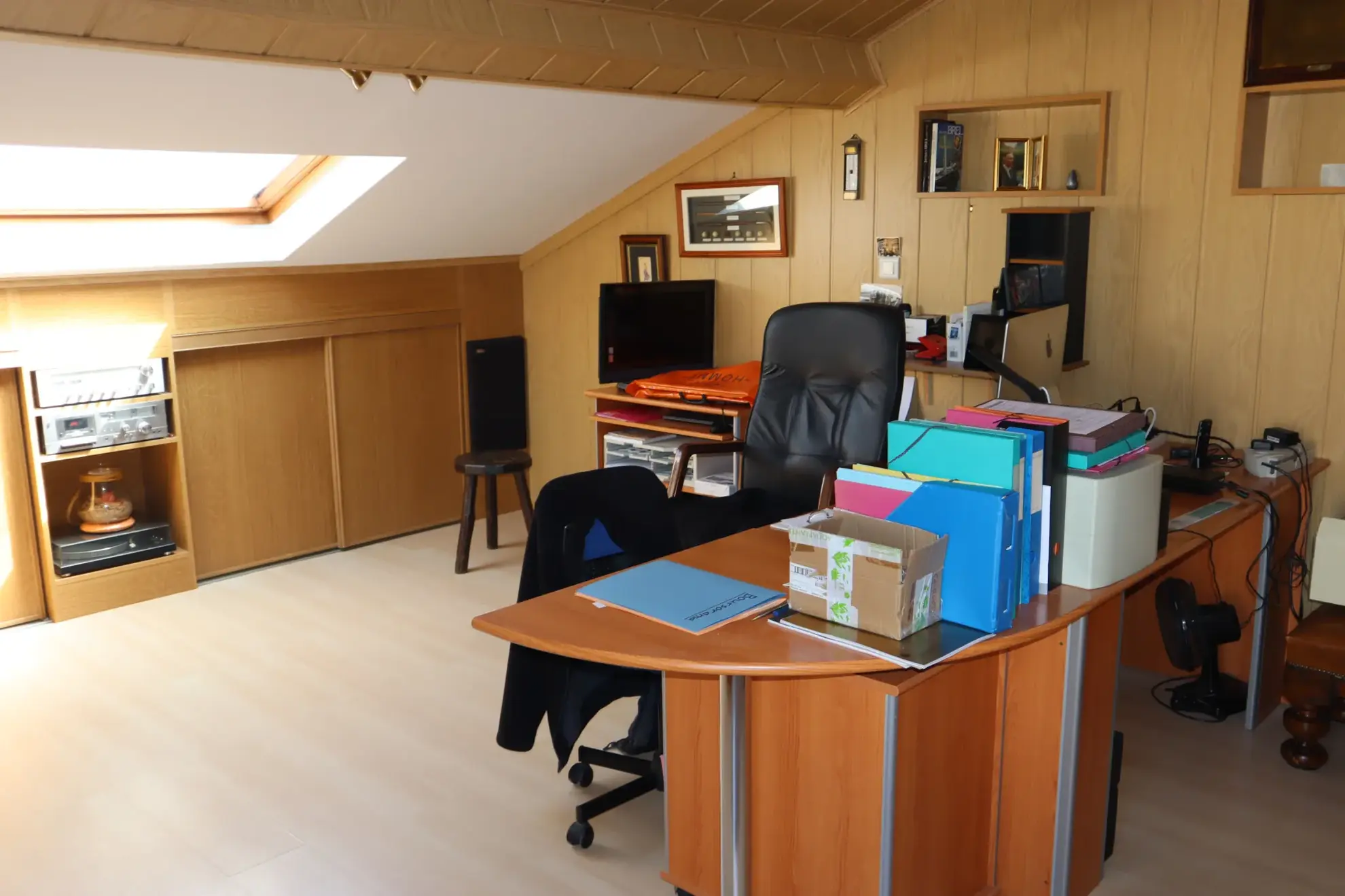 Maison à Autun avec extérieur aménagé, 3 chambres, garage et jardin 