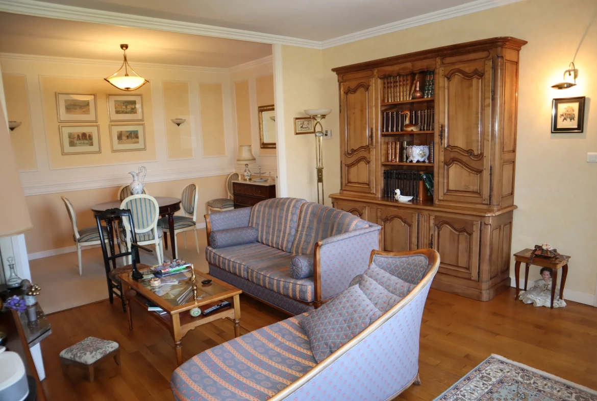 Maison à Autun avec extérieur aménagé, 3 chambres, garage et jardin 