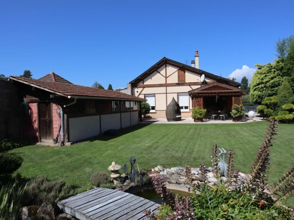 Maison à Autun avec extérieur aménagé, 3 chambres, garage et jardin