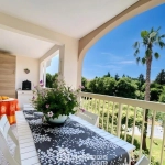 Appartement lumineux avec terrasse, piscine et parking à Sainte-Maxime