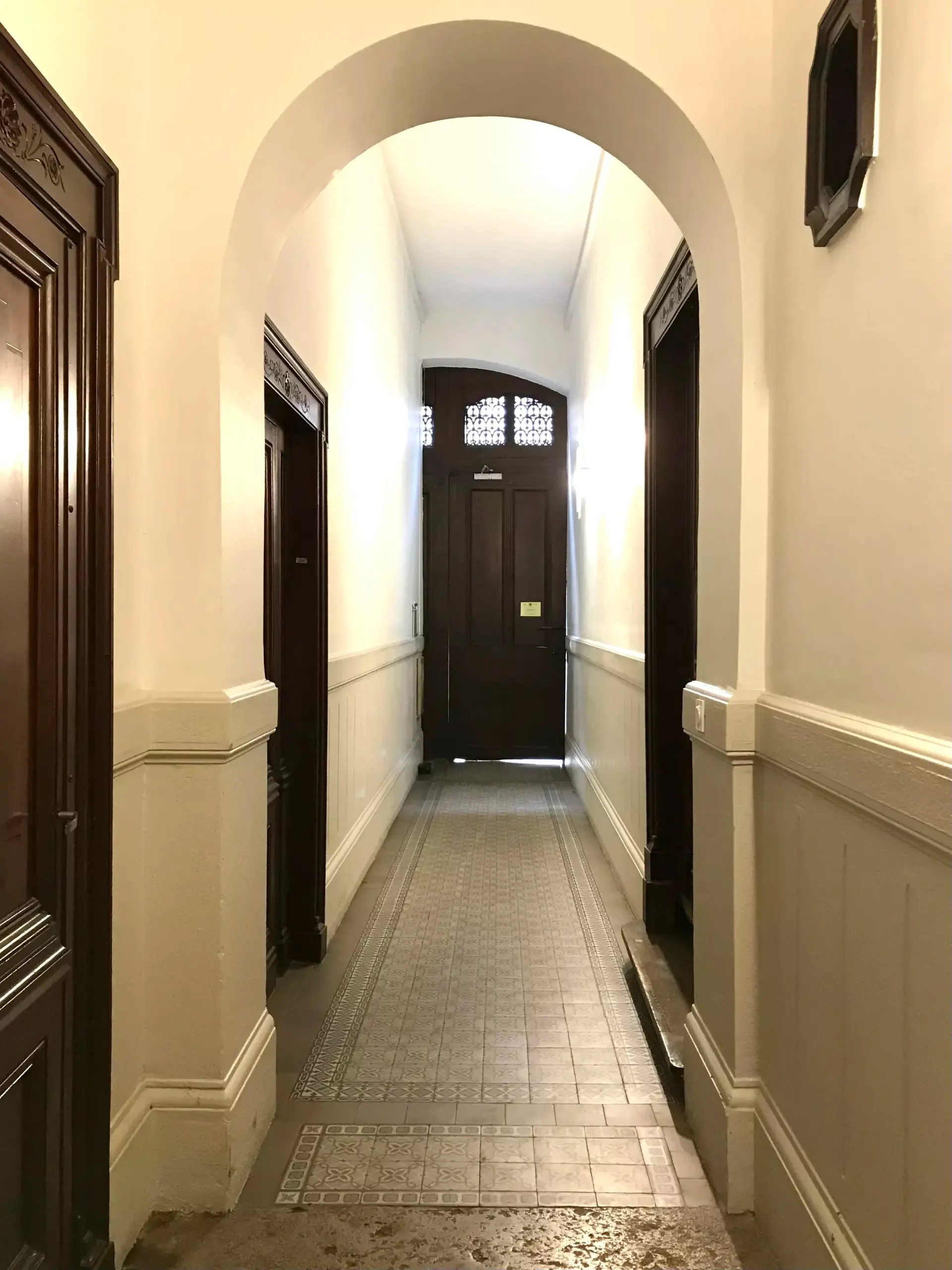 Charmant appartement ancien rénové de 48 m² à Lyon 6 avec mezzanine et cachet authentique 