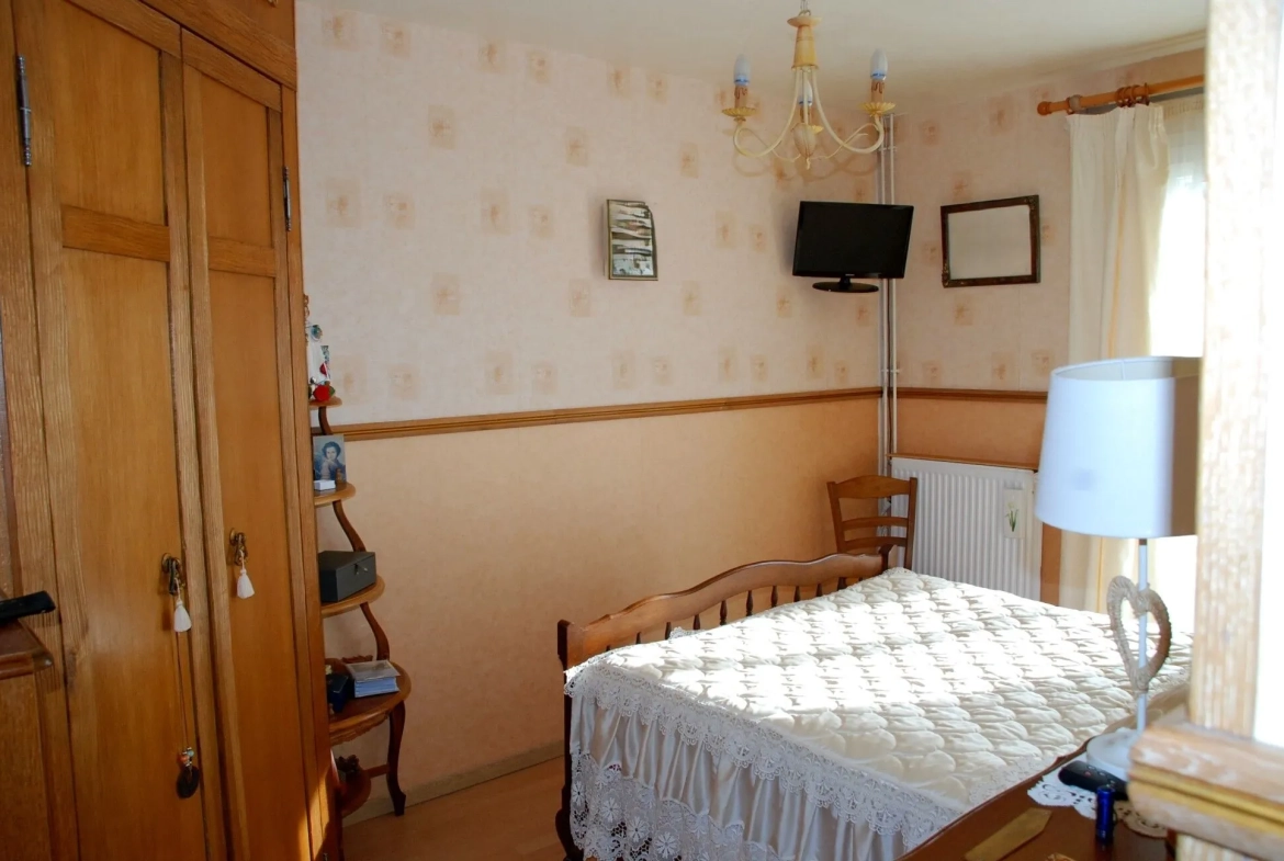 Maison individuelle à vendre à Valmont avec jardin et garage, proche Fécamp 
