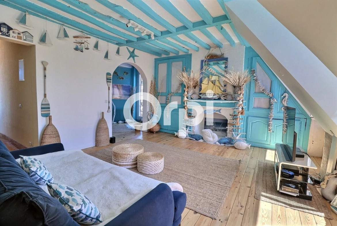 Bel appartement loft de 101 m² en hyper-centre de Pau avec parking 