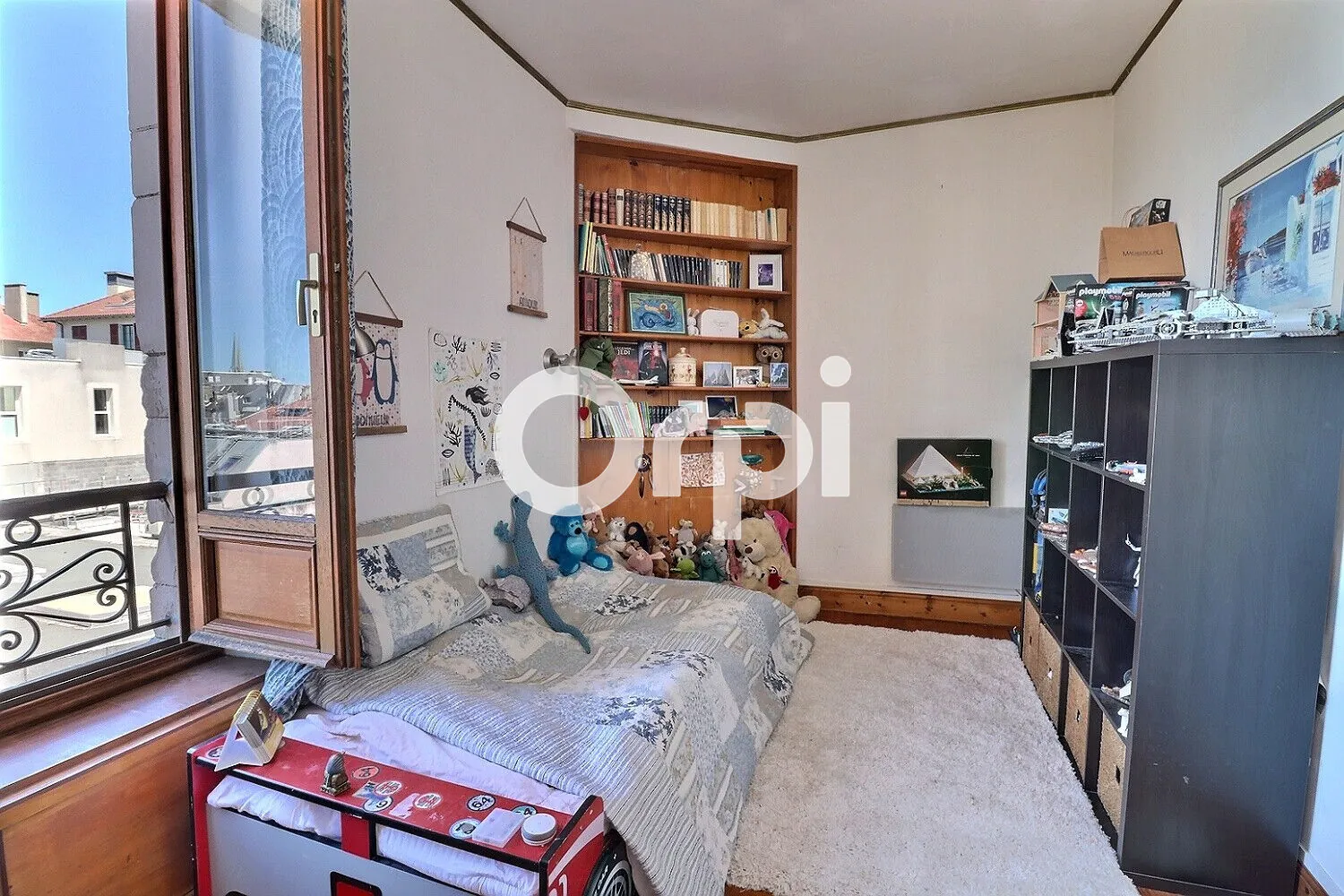 Bel appartement loft de 101 m² en hyper-centre de Pau avec parking 