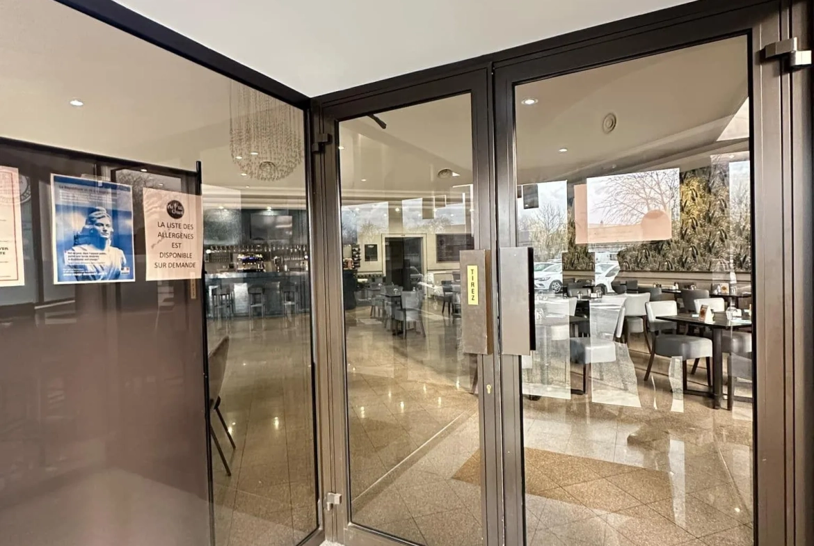 Local commercial de 372 m² à Laon, idéal pour activité de restauration ou événementiel avec parking 