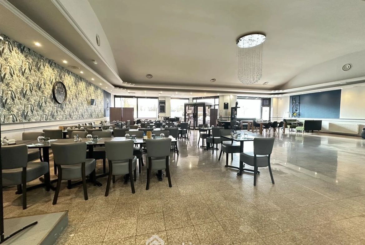 Local commercial de 372 m² à Laon, idéal pour activité de restauration ou événementiel avec parking 