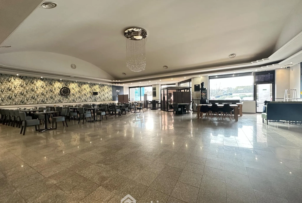 Local commercial de 372 m² à Laon, idéal pour activité de restauration ou événementiel avec parking 