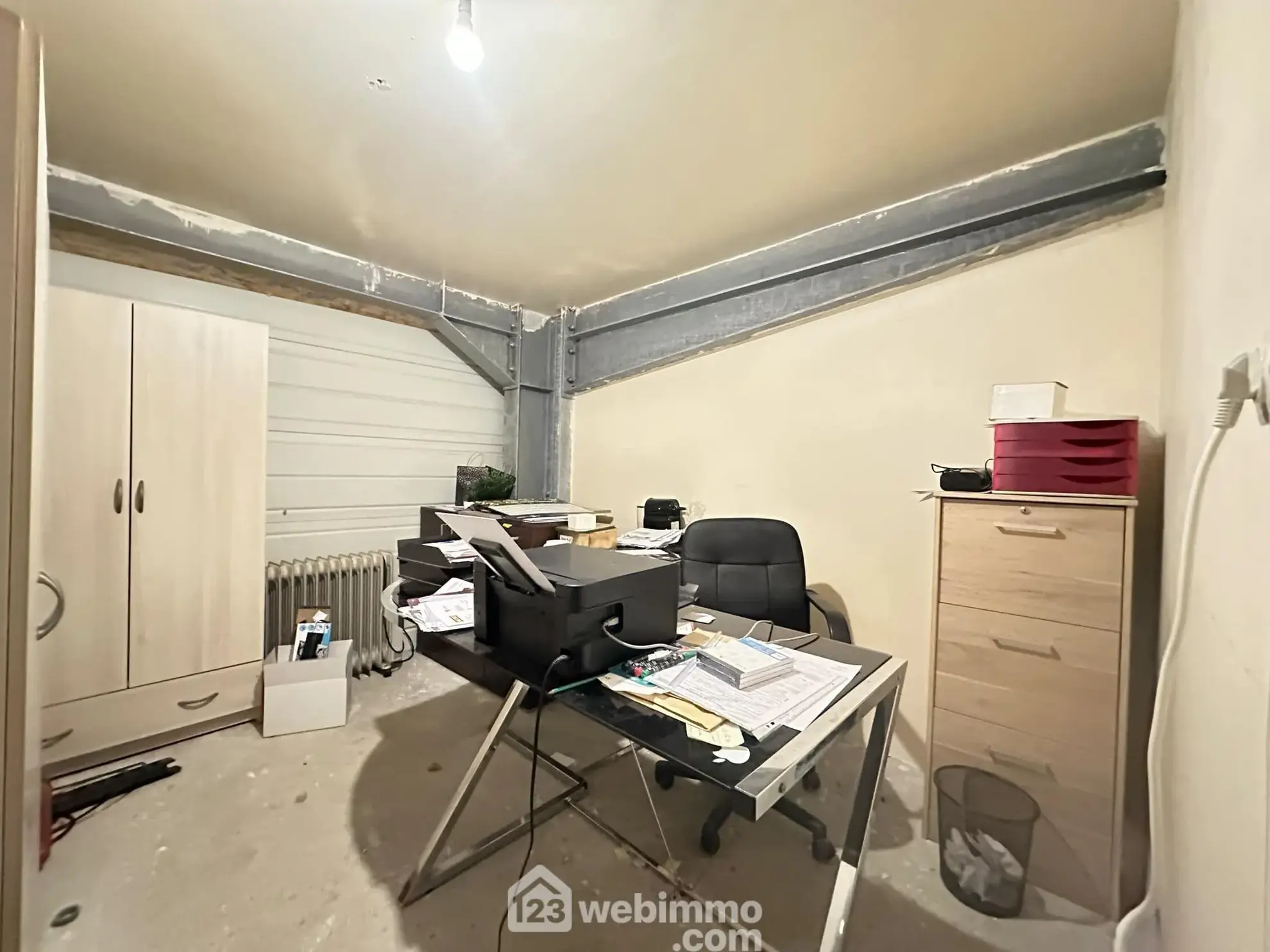 Local commercial de 372 m² à Laon, idéal pour activité de restauration ou événementiel avec parking 
