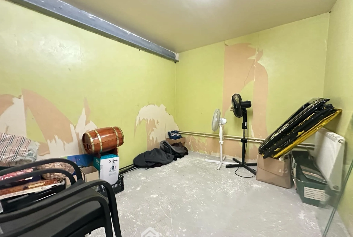 Local commercial de 372 m² à Laon, idéal pour activité de restauration ou événementiel avec parking 