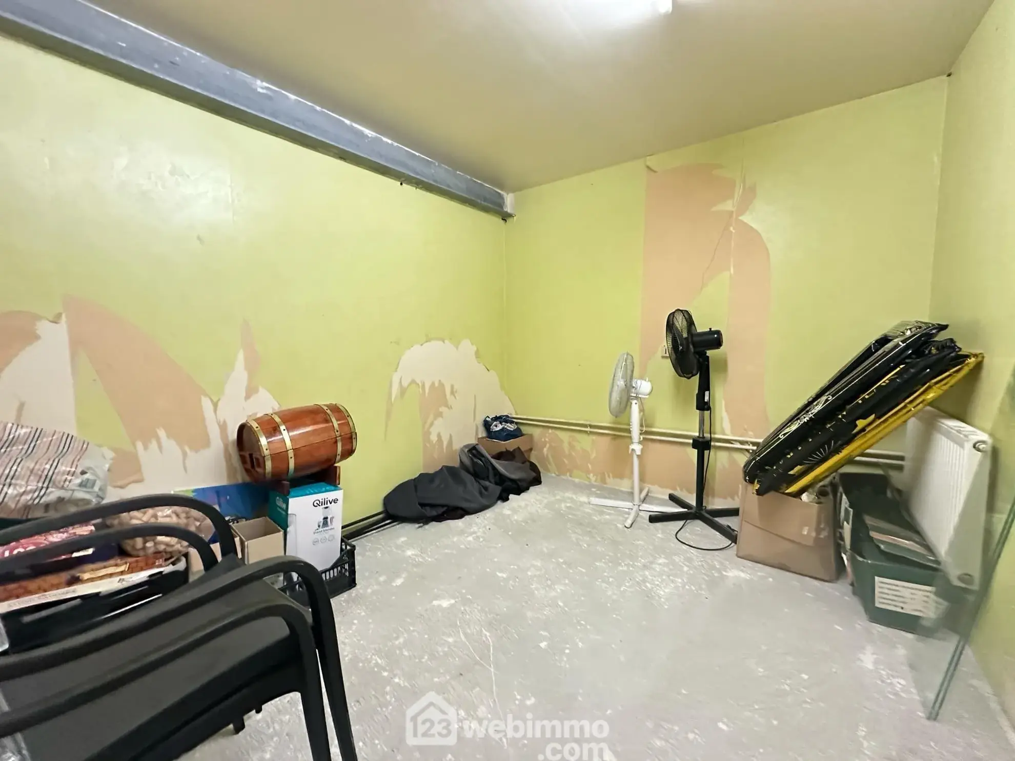 Local commercial de 372 m² à Laon, idéal pour activité de restauration ou événementiel avec parking 
